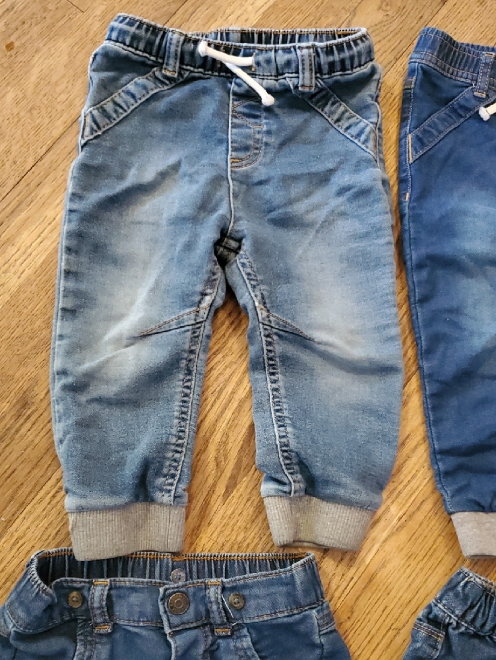 Cat & Jack Boys Blue Denim Jogger & Jeans Set - Picture 4 of 13
